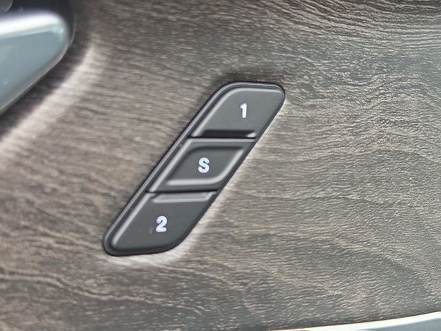 Used 2026 Diamond Black Jeep Limited image 13