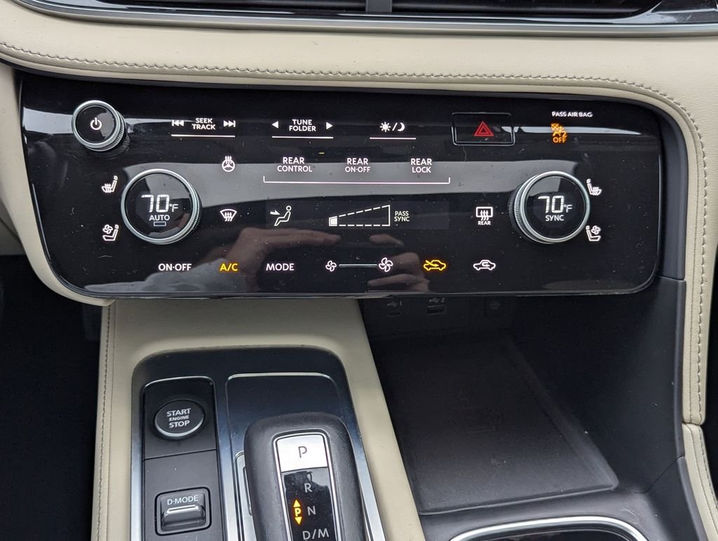 Used 2023 Black INFINITI LUXE AWD image 9