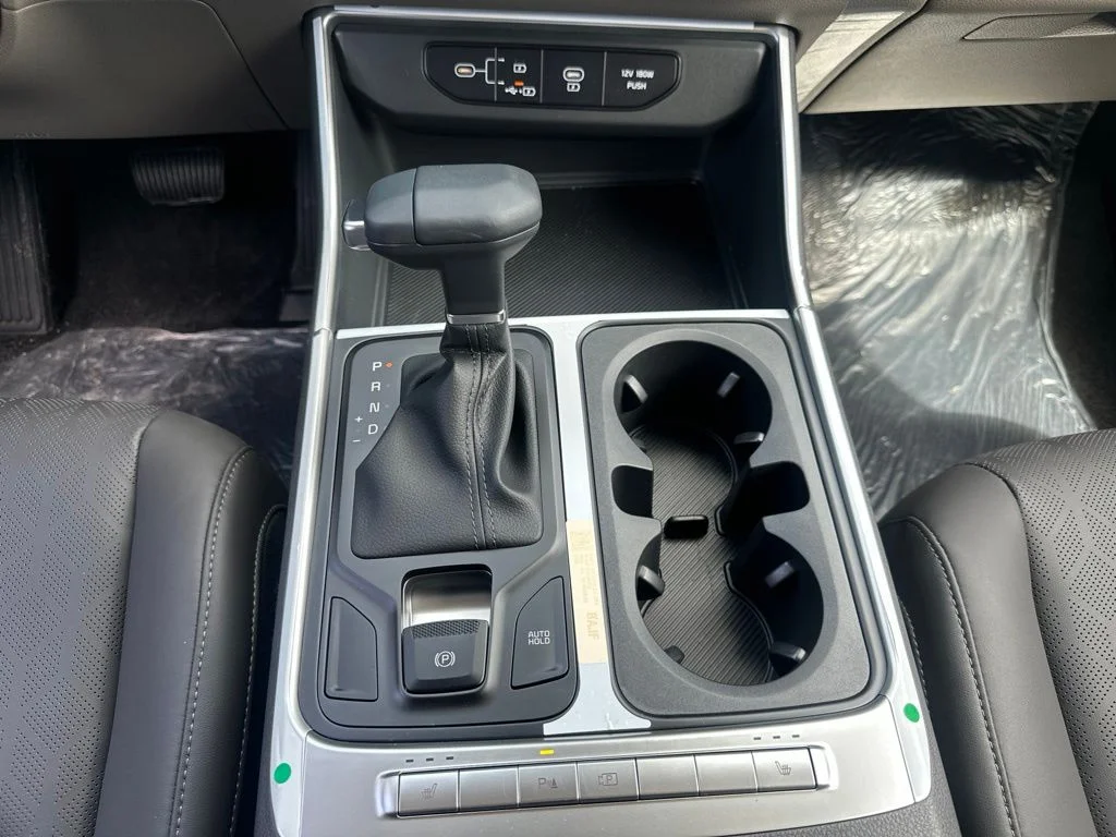 New 2027 White Kia LXS image 12