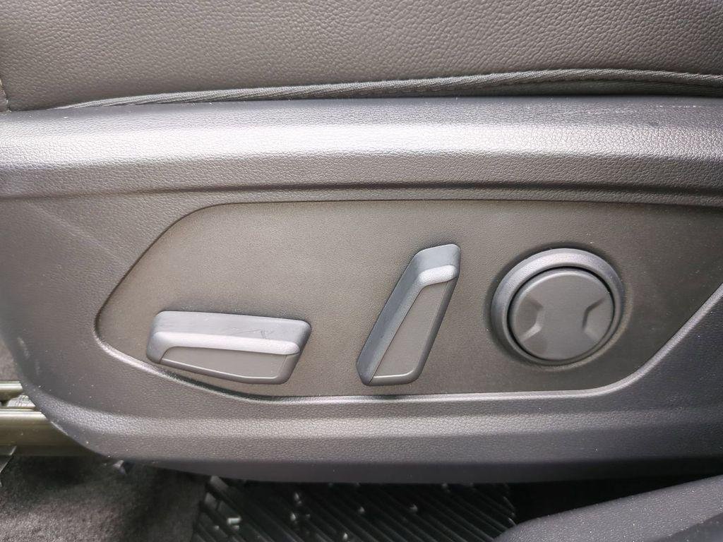 2025 Hyundai Santa Cruz Limited - Photo 19