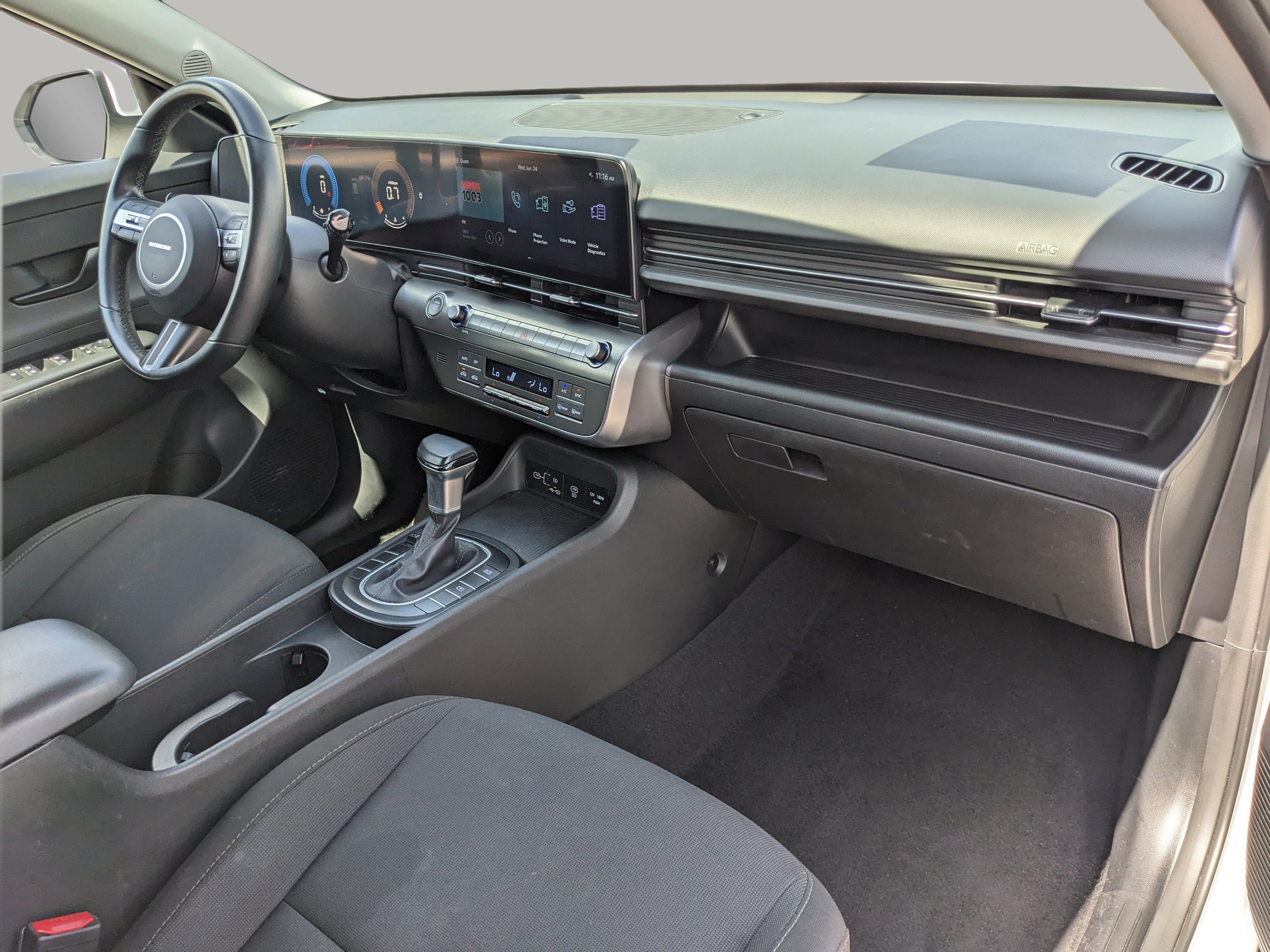 Used 2025 Atlas White Hyundai SEL image 10