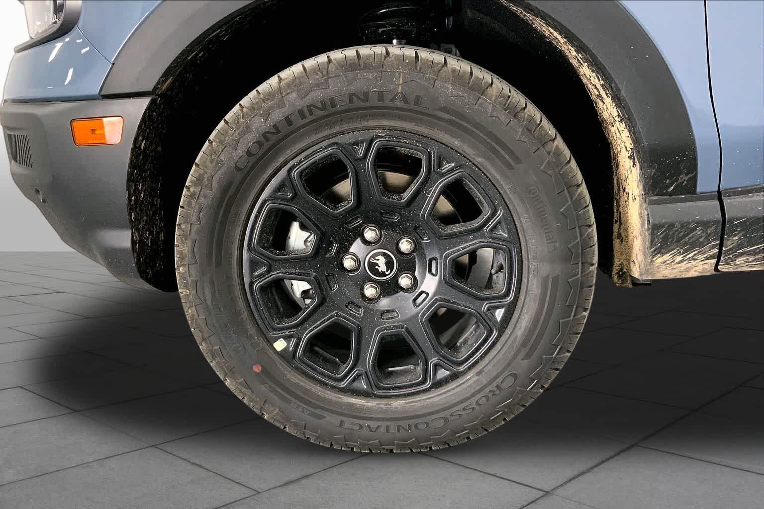 New 2026 Azure Gray Metallic Tri-Coat Ford Badlands® image 9