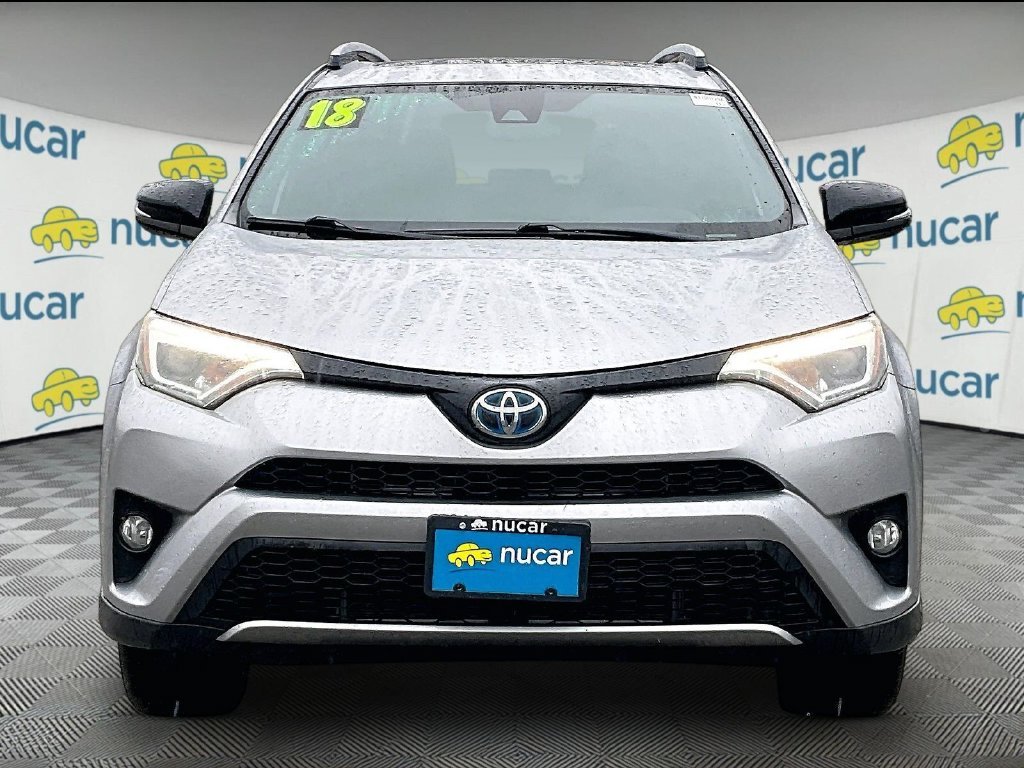 Used 2018 Toyota RAV4 SE with VIN JTMJJREV8JD183250 for sale in Tilton, NH