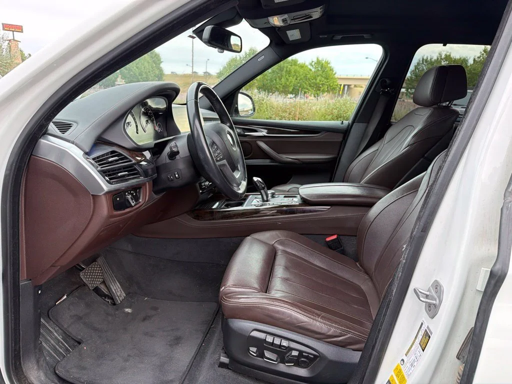 Used 2017 White BMW xDrive40e image 10