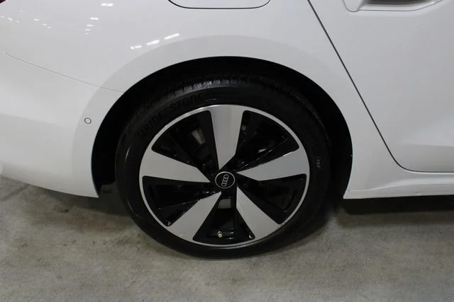 Used 2025 White Audi 2.0T Premium image 27