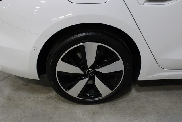 Used 2025 Glacier White Metallic Audi 2.0T Premium image 27