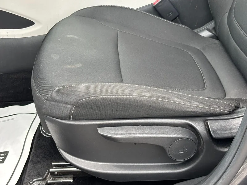 Used 2024 Gray Hyundai SE image 16