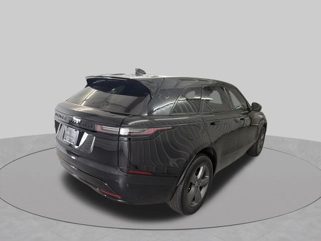 Certified Used 2025 Black Land Rover Dynamic SE image 4