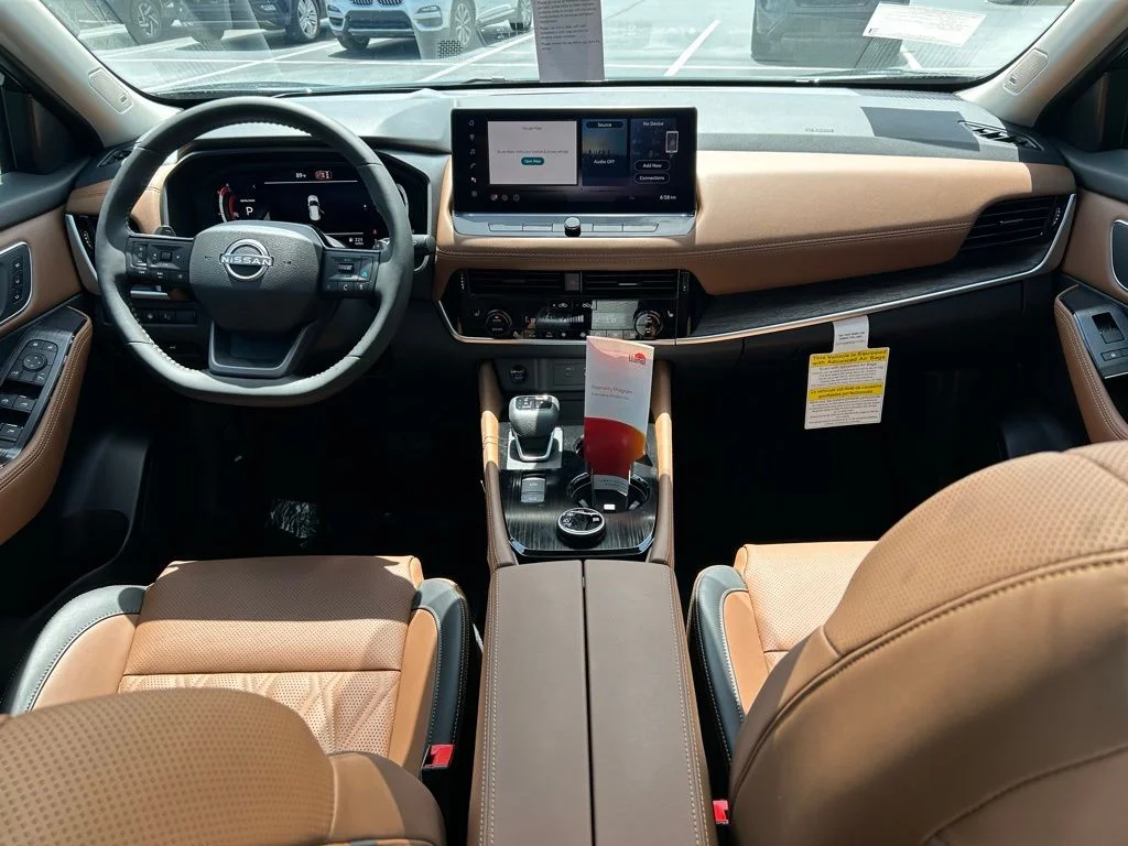 New 2026 Black Nissan Platinum image 10
