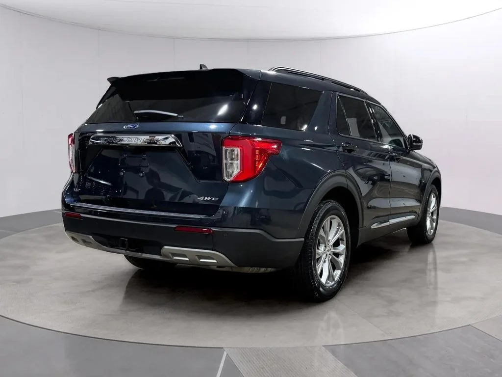 Used 2024 Stone Blue Metallic Ford XLT image 3