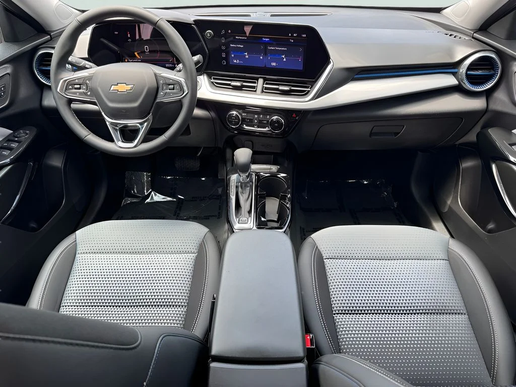 Used 2026 White Chevrolet LT image 15