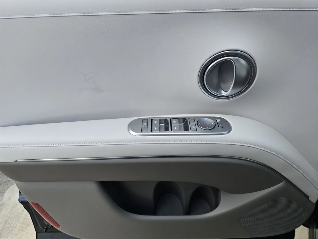 New 2026 White Hyundai Blue SEL image 17