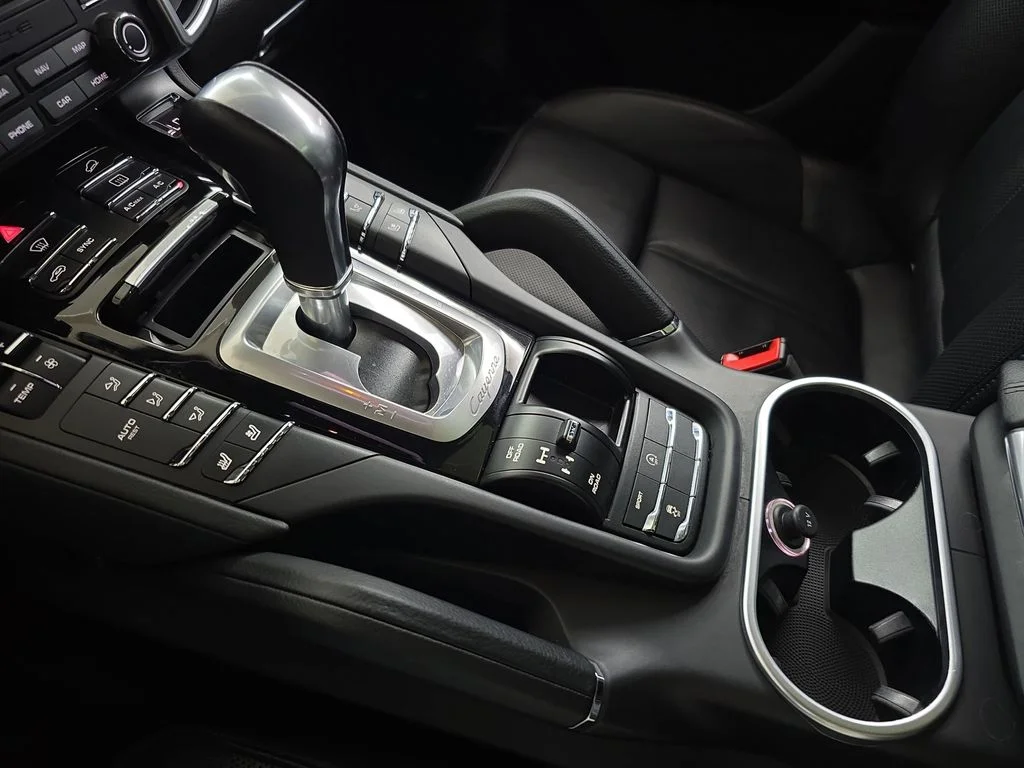 Used 2017  Porsche S image 28