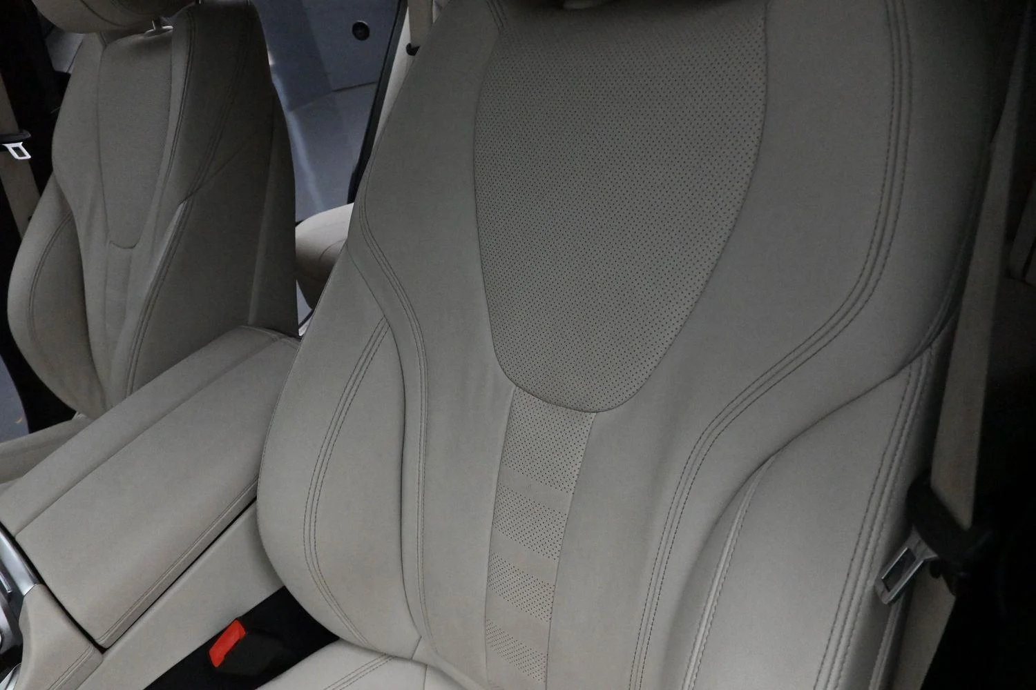 Used 2019 Arctic Gray Metallic BMW xDrive40i image 19