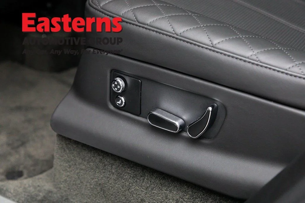 Used 2018 Black Bentley Mulliner image 47