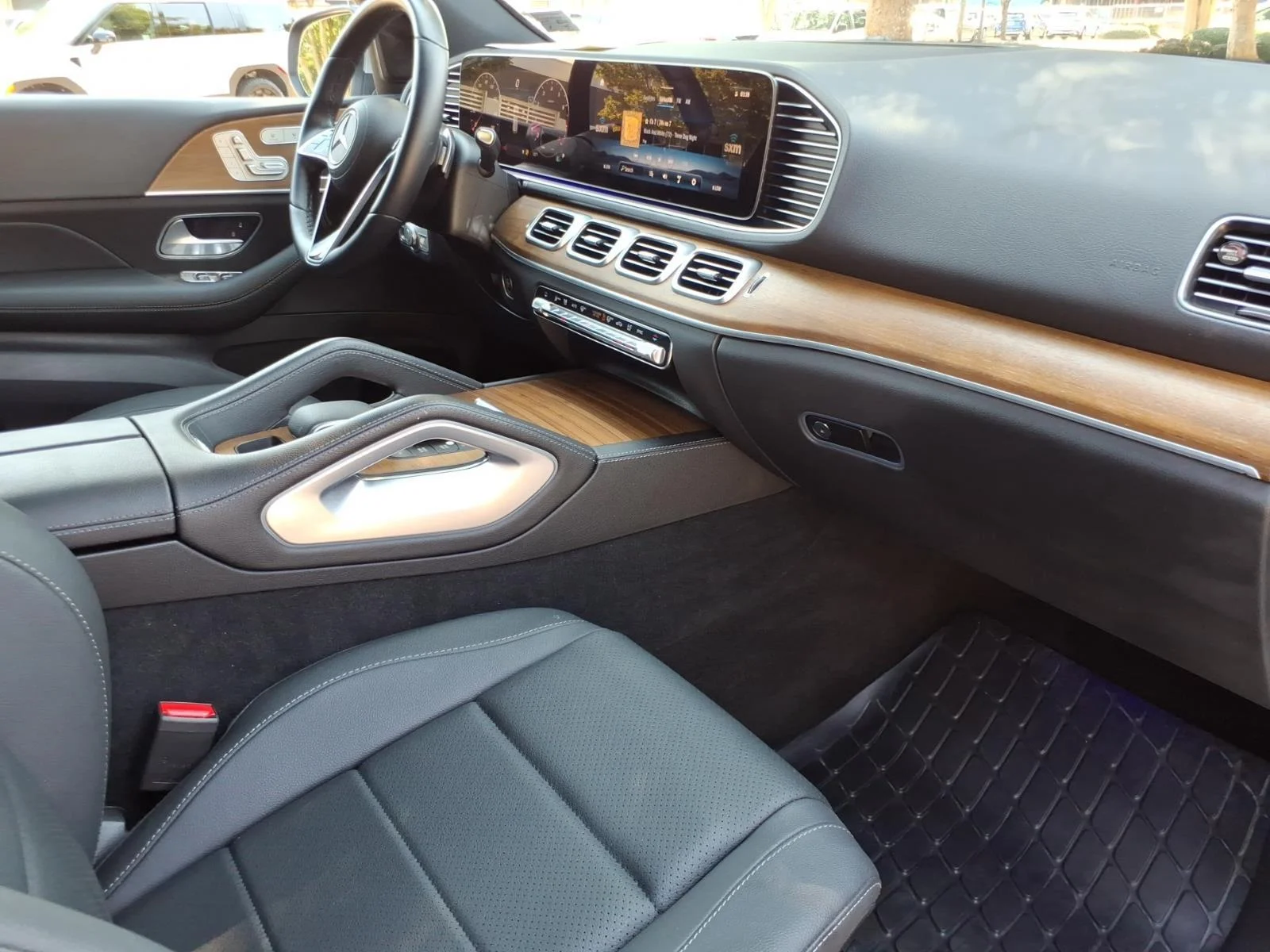 Certified Used 2025 Cirrus Silver Metallic Mercedes-Benz GLE 350 image 26