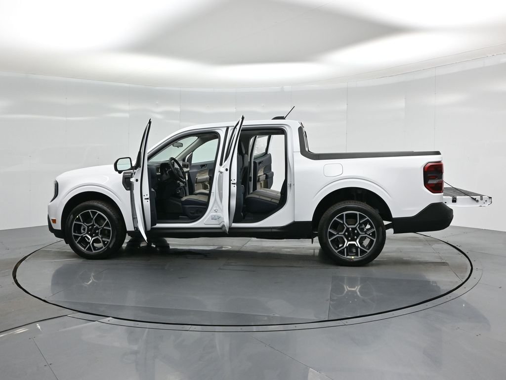 New 2026 Oxford White Ford Lariat image 37