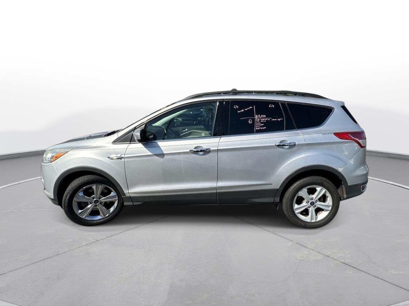 Used 2014 Ingot Silver Metallic Ford SE image 9