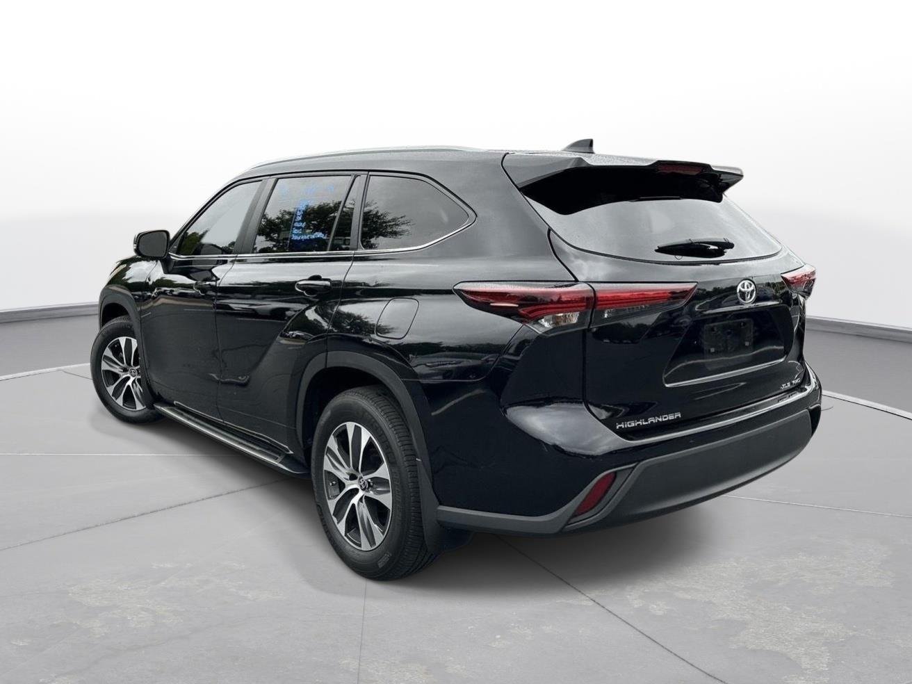 Used 2024 Midnight Black Metallic Toyota XLE image 8