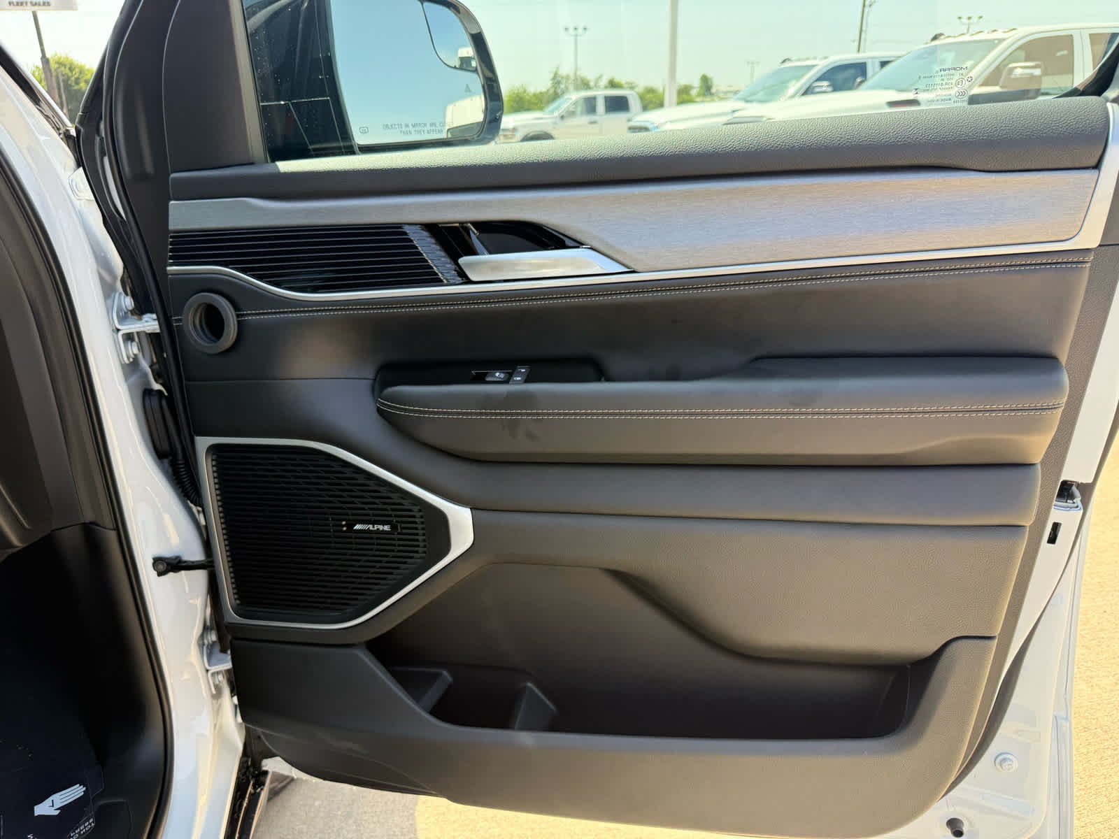 New 2026 Bright White Clearcoat Jeep Upland image 16