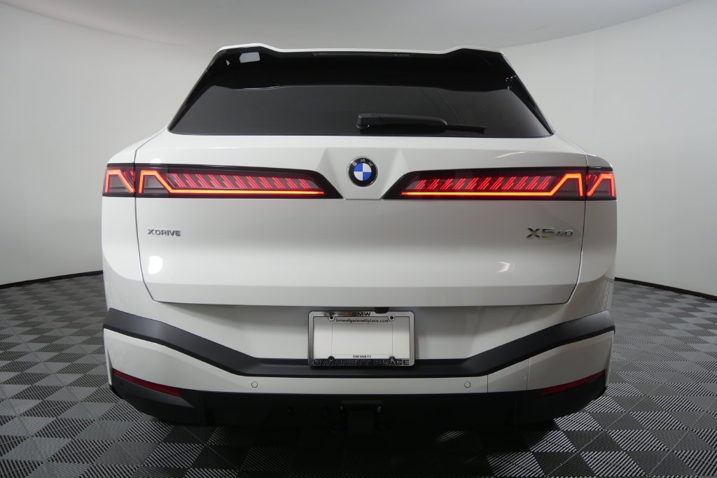 New 2027 Alpine White BMW  image 5