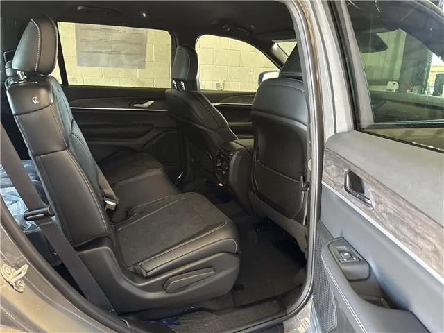 New 2027 Sting-Gray Clearcoat Jeep LAREDO 4X4 image 14