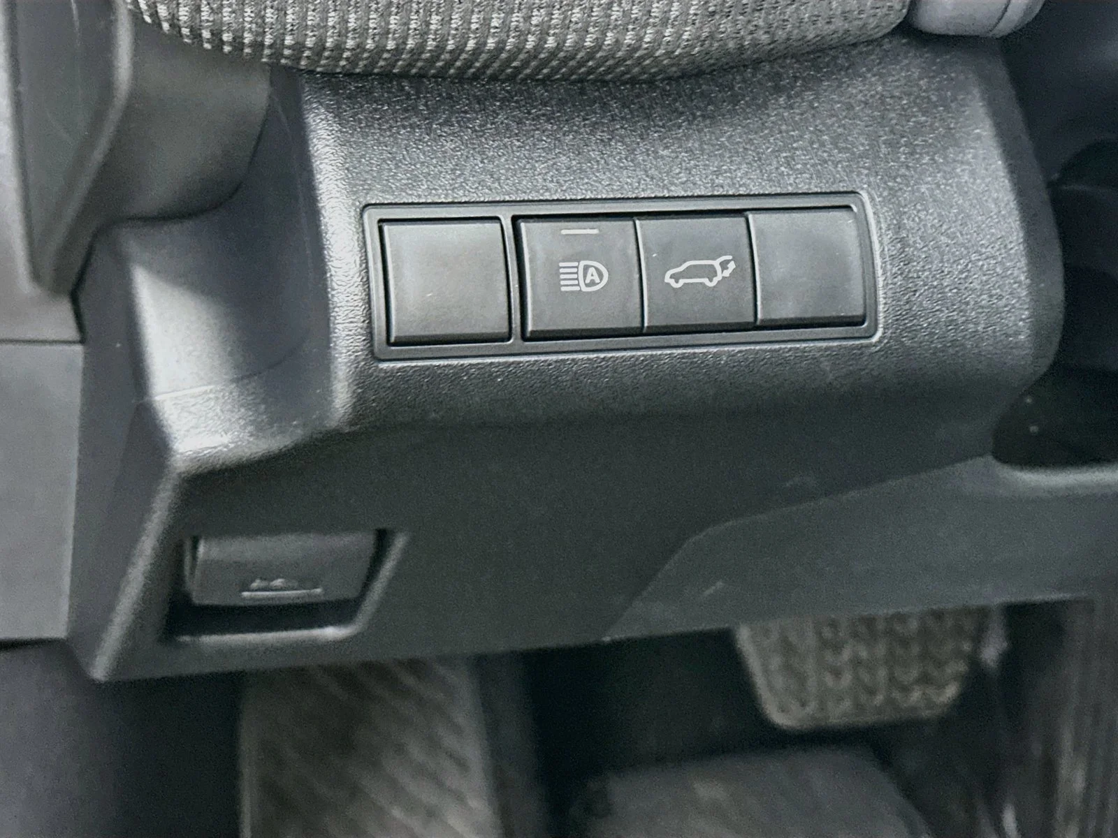 Used 2025 Black Toyota XLE image 10