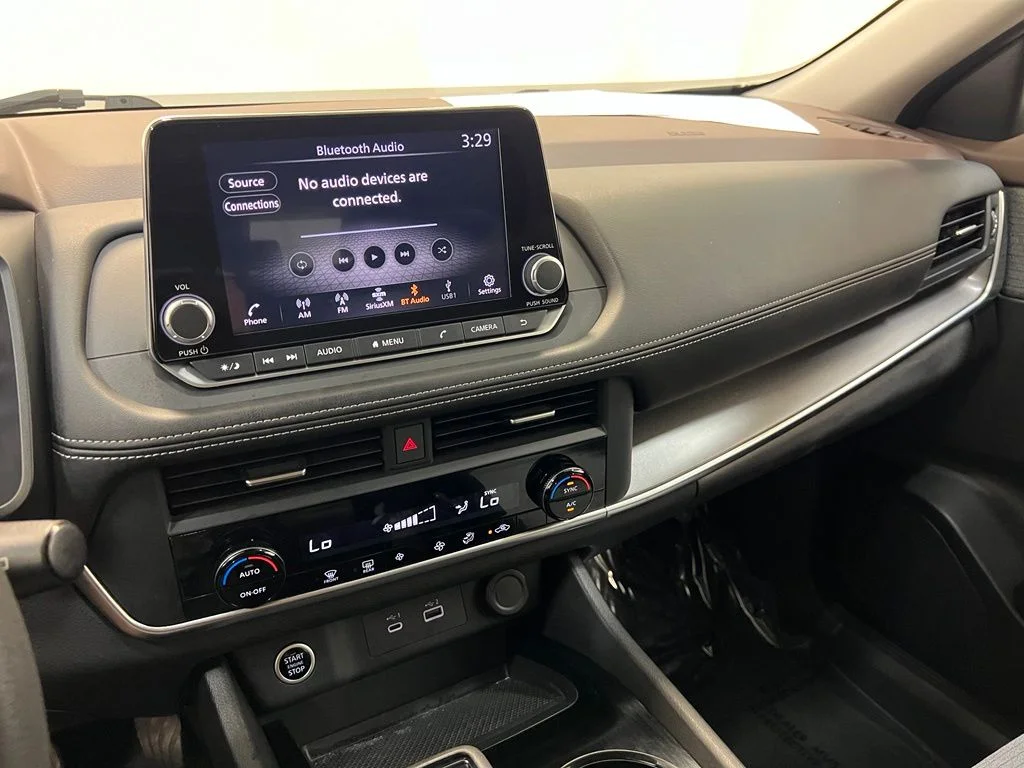 Used 2023 White Nissan SV image 23