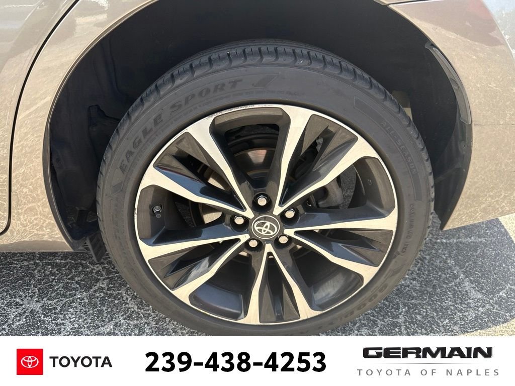 Used 2017 Gray Toyota SE image 12