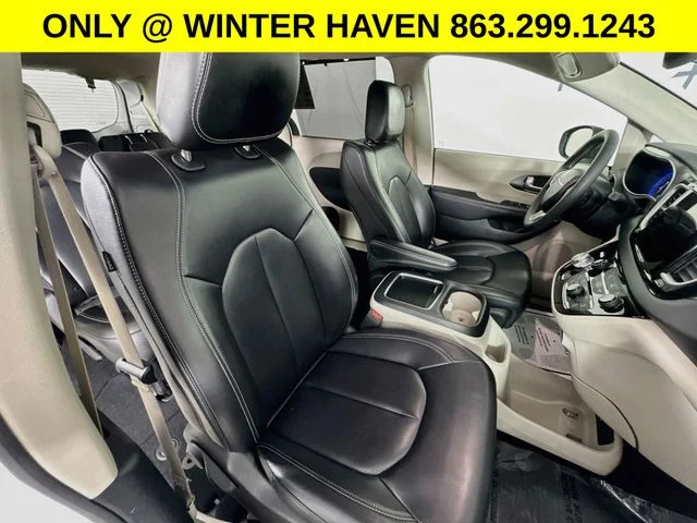 Used 2023 White Chrysler Touring L image 27