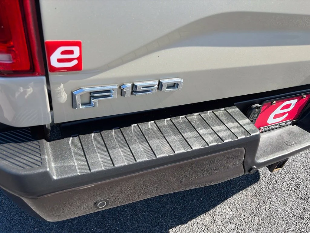 Used 2017 White Gold Ford King Ranch image 39