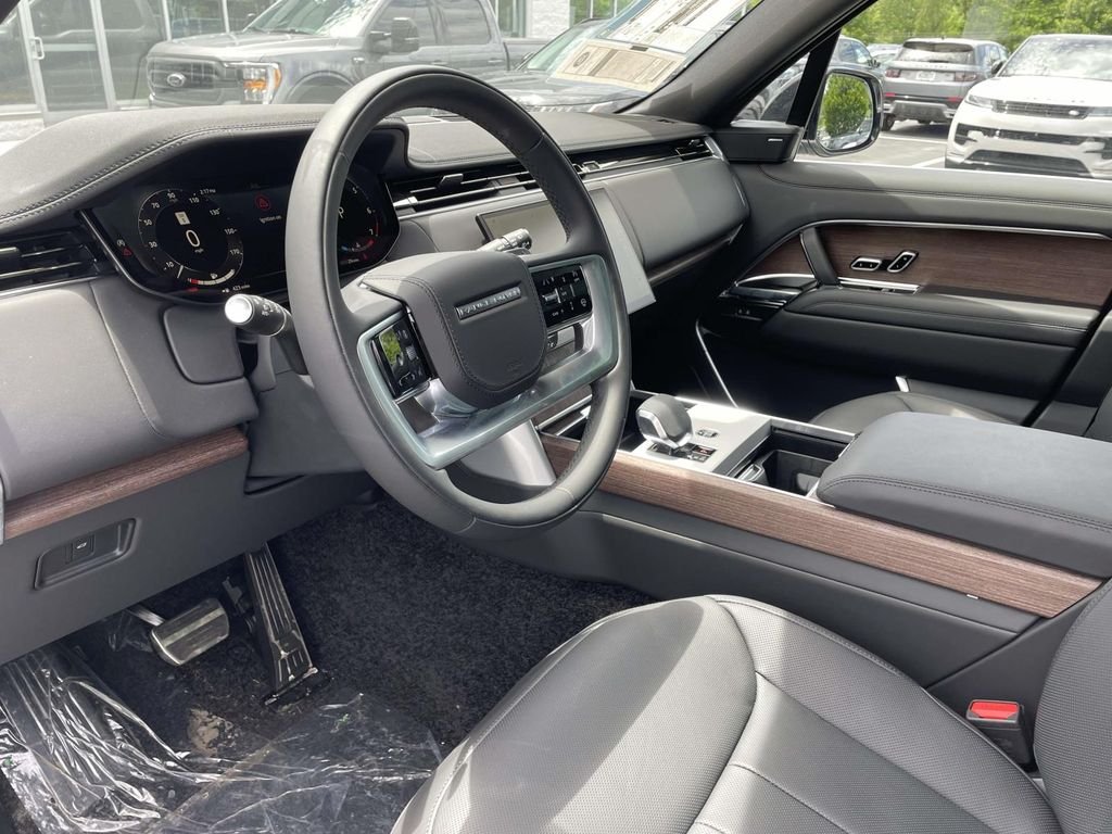 New 2026 Fuji White Land Rover SE image 14
