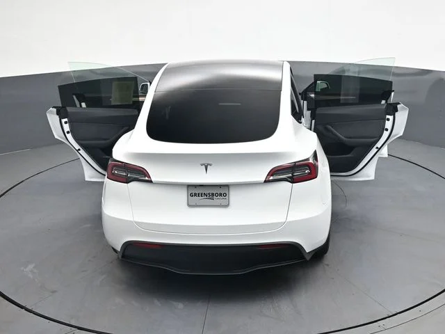 Used 2025  Tesla Long Range image 37