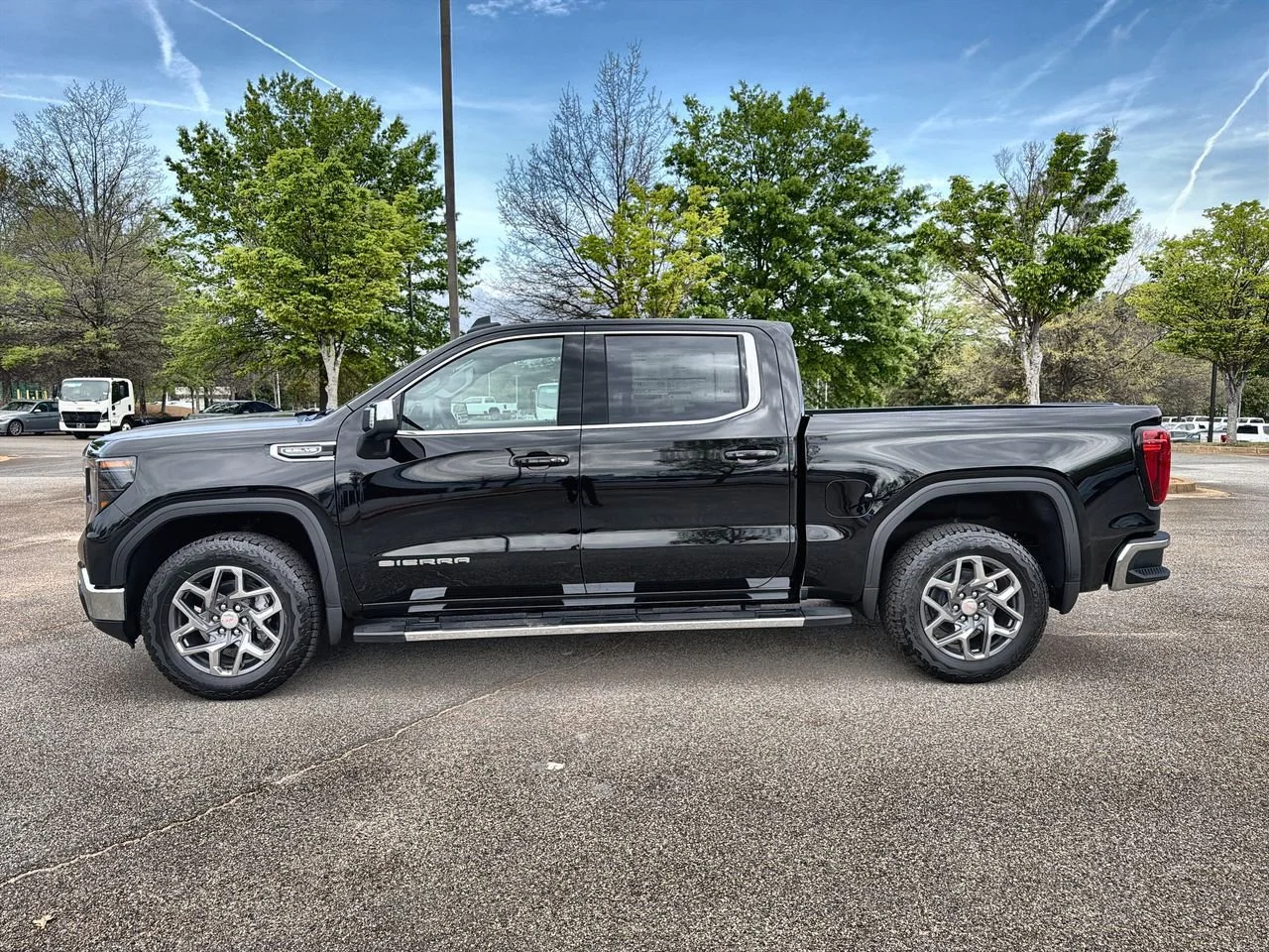 New 2026 Onyx Black GMC SLE image 5