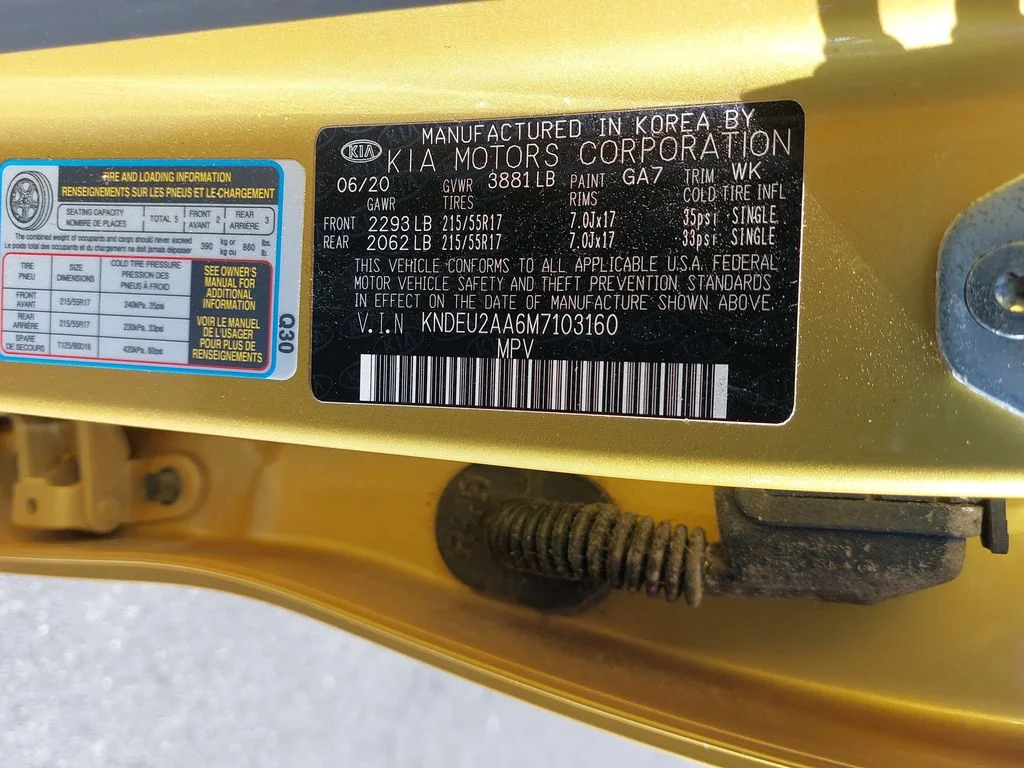 Used 2021 Yellow Kia S image 32
