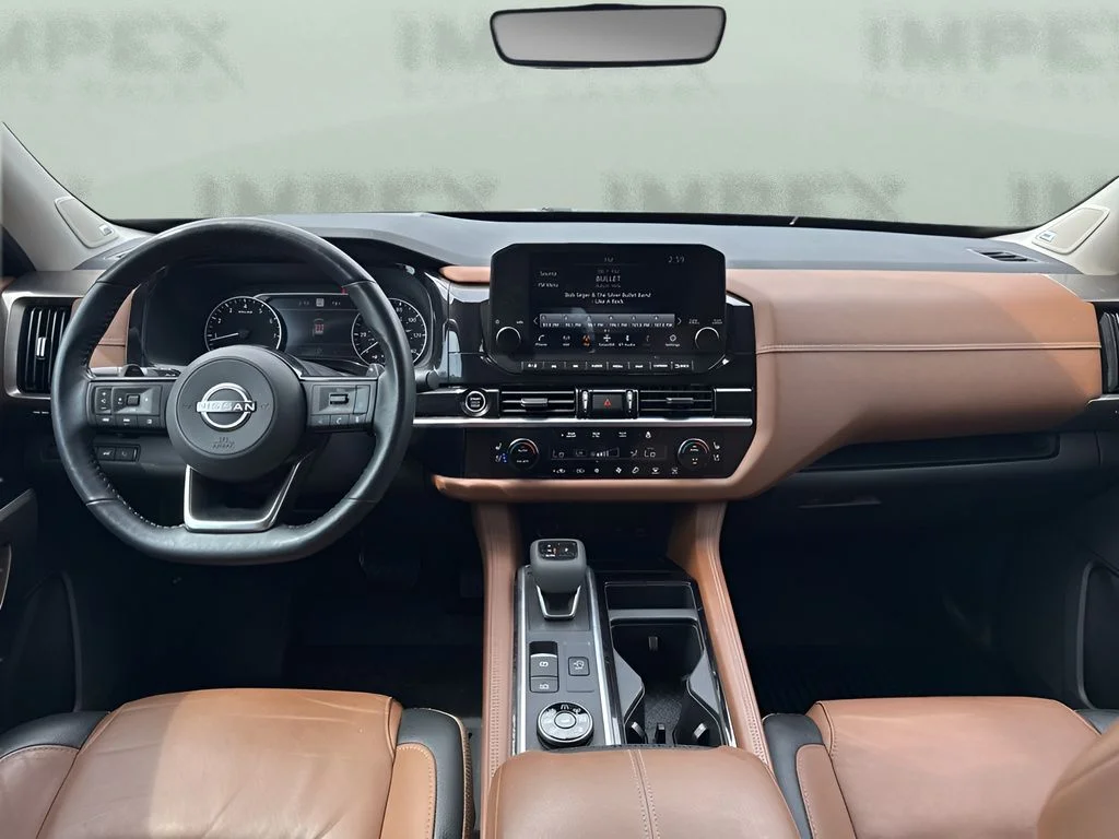 Used 2023 Black Nissan Platinum image 15