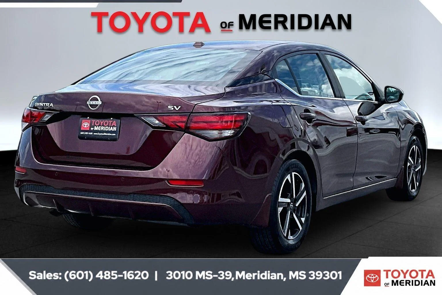 Used 2024 Rosewood Metallic Nissan SV image 11