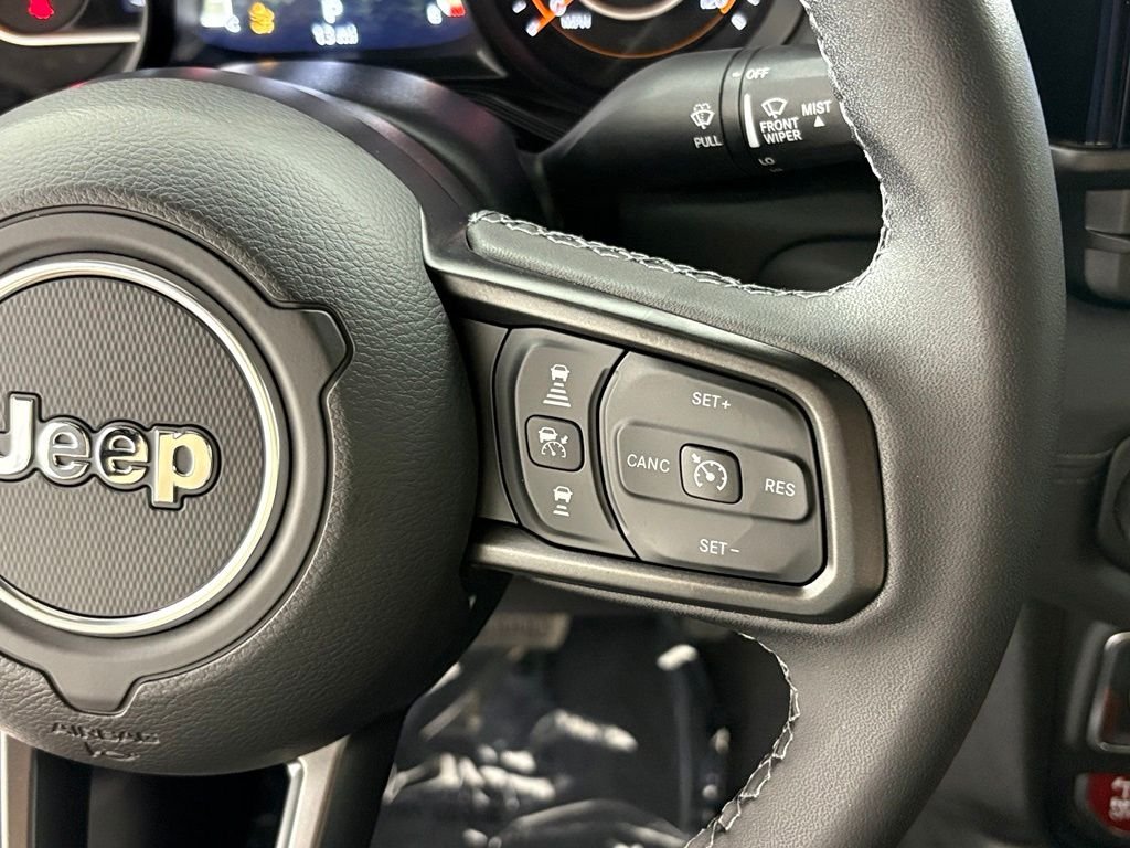 New 2026 Bright White Clearcoat Jeep Mojave image 30