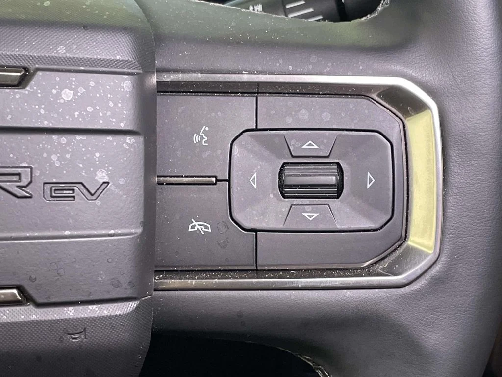 Used 2025 Blue GMC 2X image 36