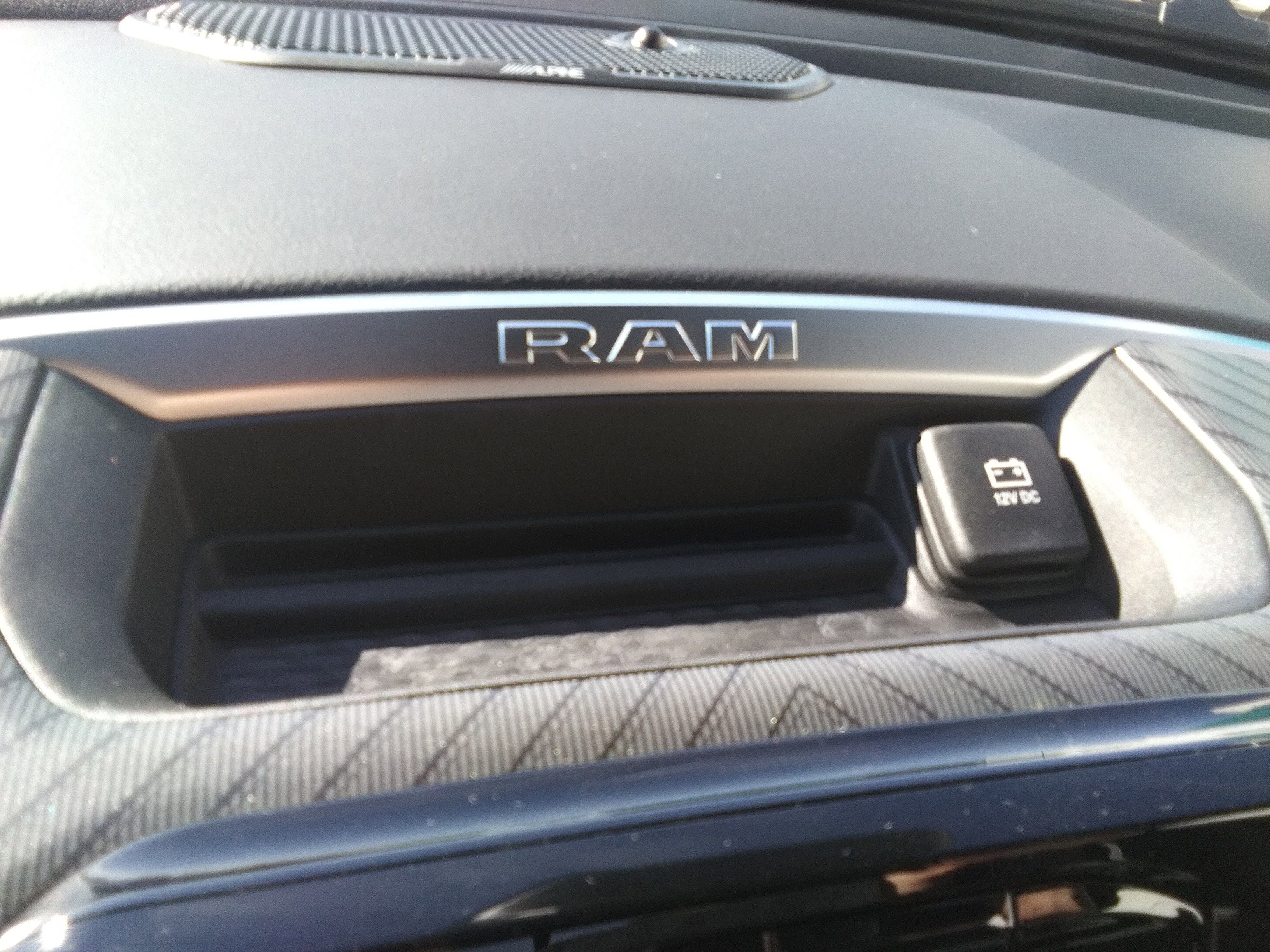 New 2026 Diamond Black Crystal Pearl-Coat Exterior Paint RAM Big Horn/Lone Star image 18