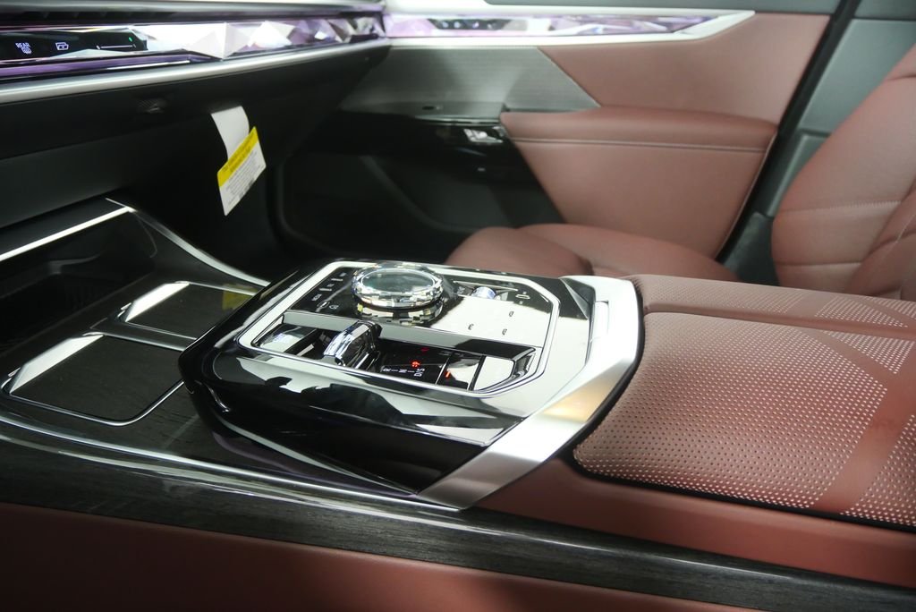 New 2026 Black Sapphire Metallic BMW 740i image 23