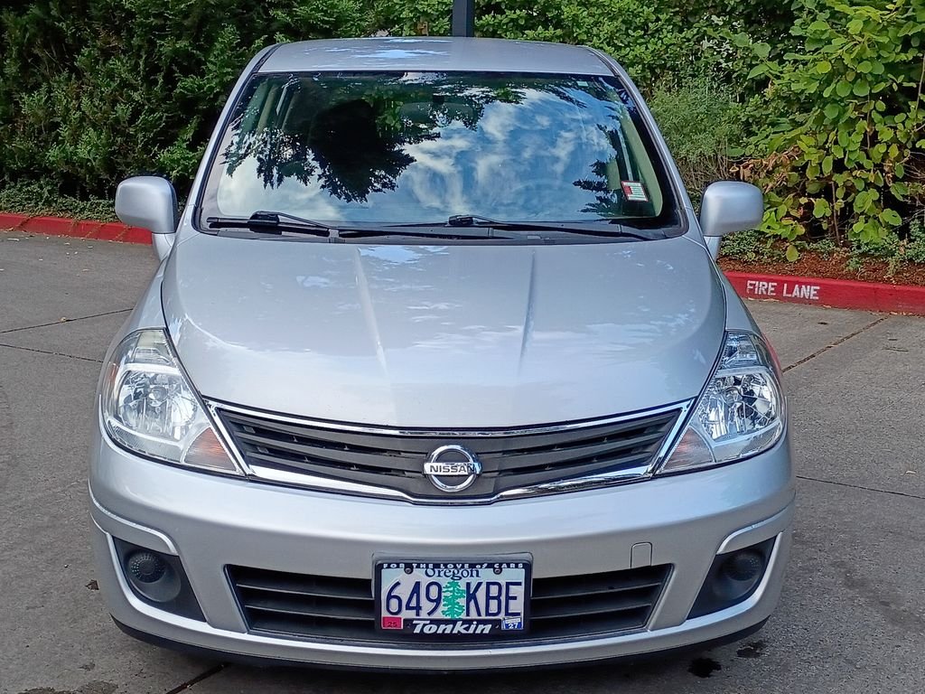 Used 2011 Brilliant Silver Metallic Nissan 1.8 S image 10