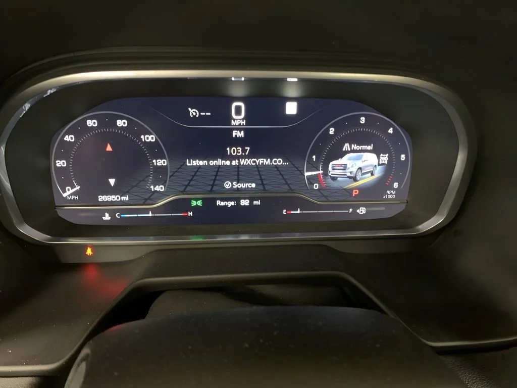 2023 GMC Yukon SLT - Photo 34