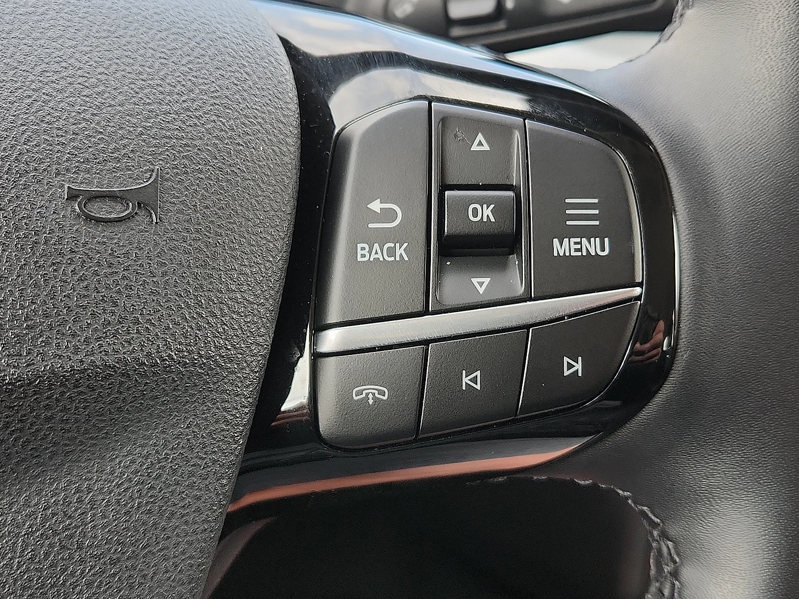 2025 Ford Escape Hybrid Platinum - Photo 17