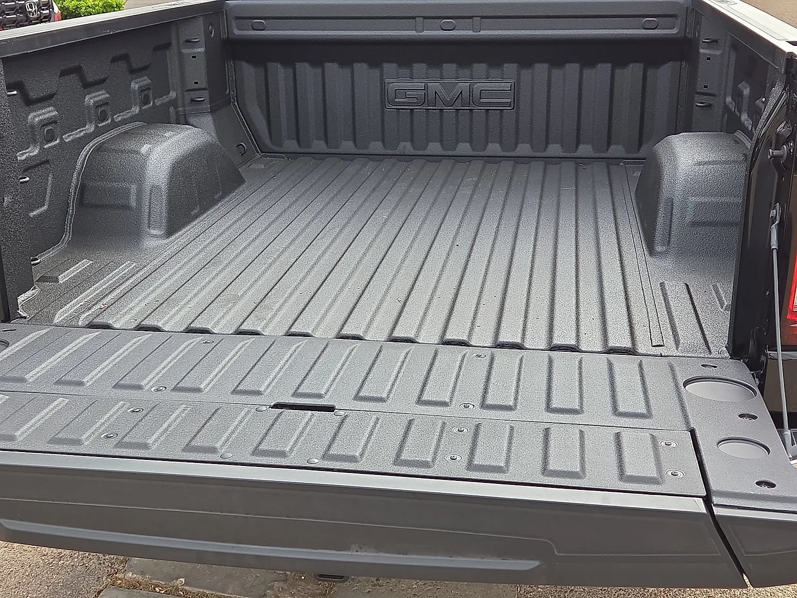 New 2026 Onyx Black GMC SLT image 8