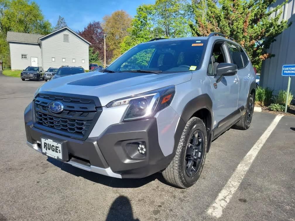 Used 2023 Ice Silver Metallic Subaru Wilderness image 7
