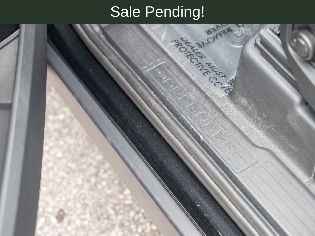Used 2024 Santorini Black Metallic Land Rover S image 18
