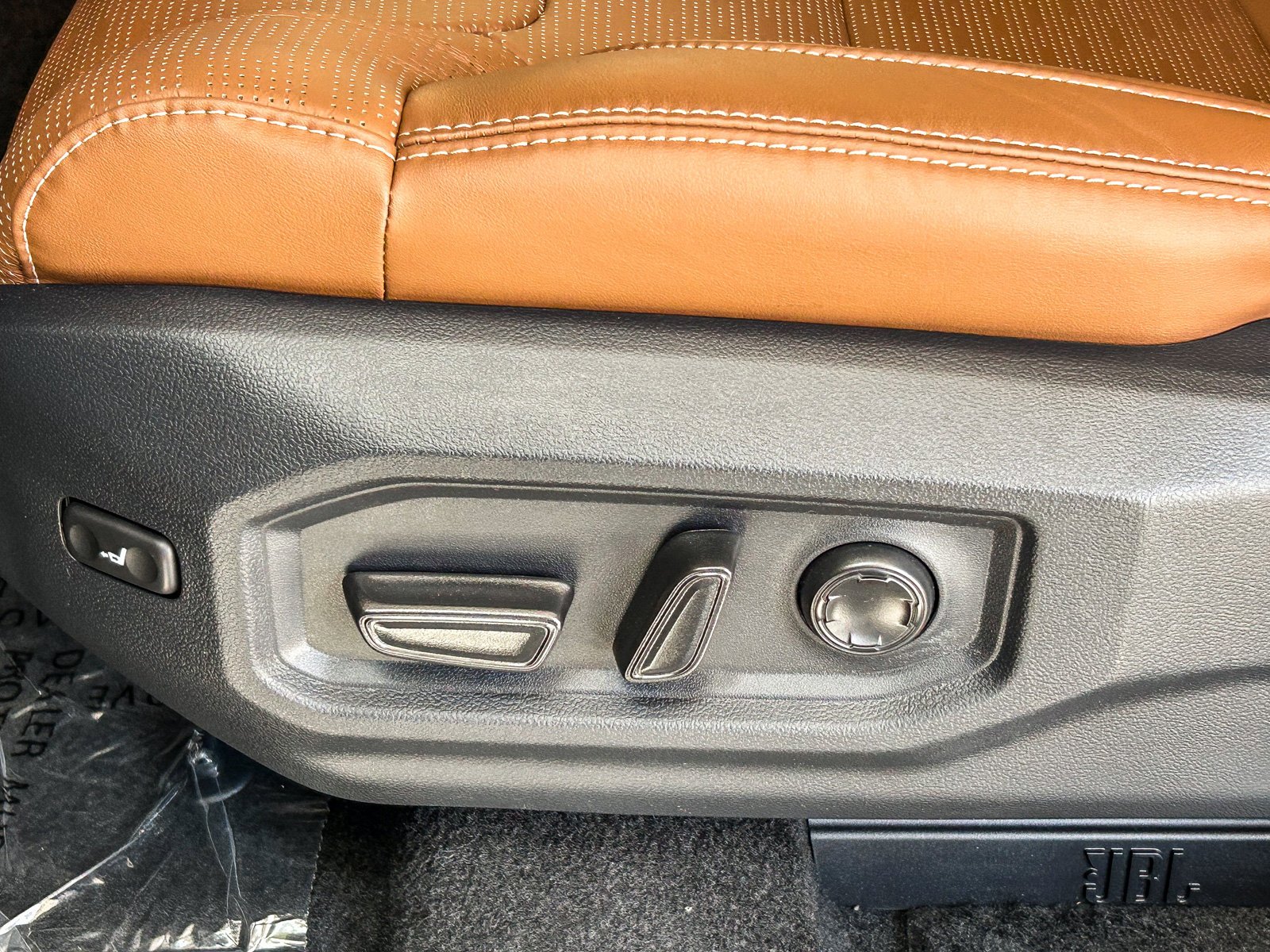 2026 Toyota Tundra 1794 Edition - Photo 22