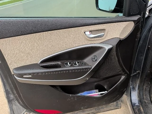 Used 2018 Blue Hyundai 2.4 Base image 12