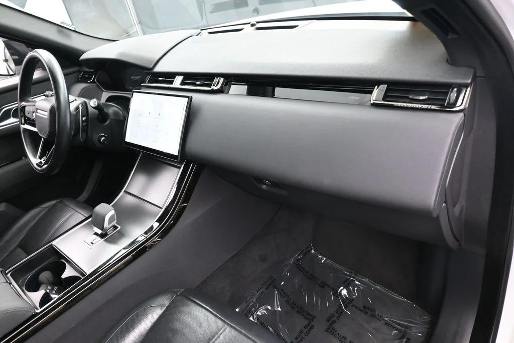 Used 2025 Gray Land Rover Dynamic SE image 42